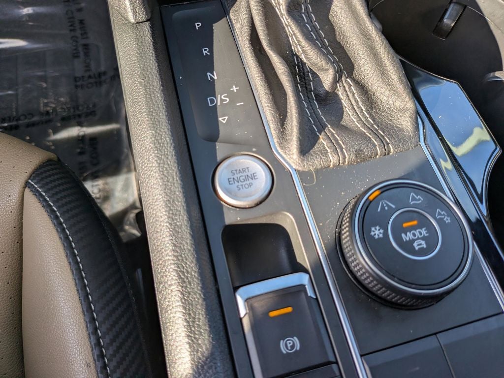 2022 Volkswagen Atlas Cross Sport 2.0T SEL R-Line