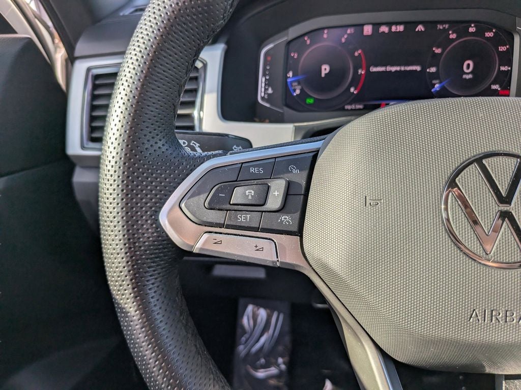 2022 Volkswagen Atlas Cross Sport 2.0T SEL R-Line