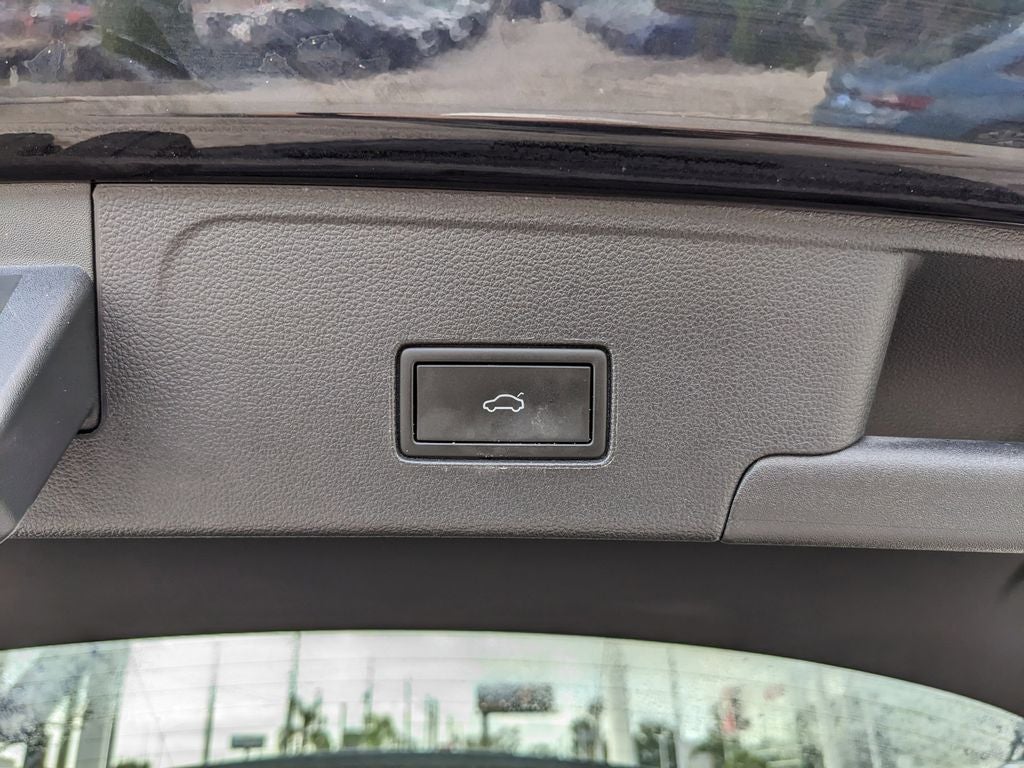 2023 Volkswagen Atlas Cross Sport 2.0T SEL R-Line