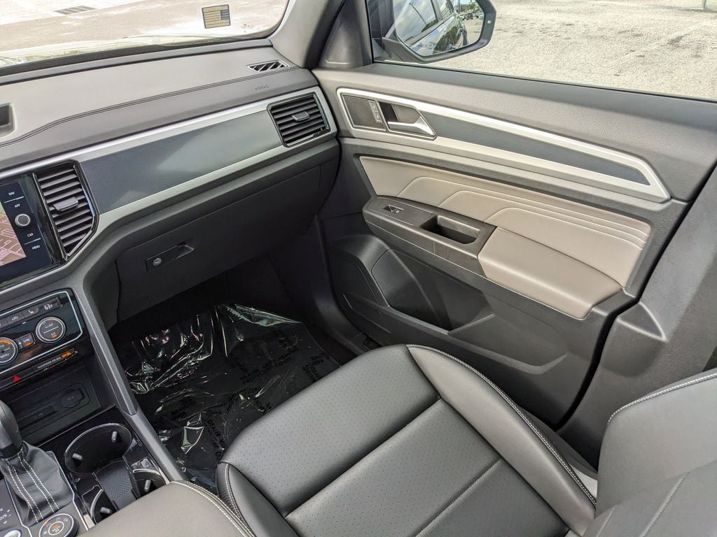 2023 Volkswagen Atlas Cross Sport 2.0T SEL R-Line