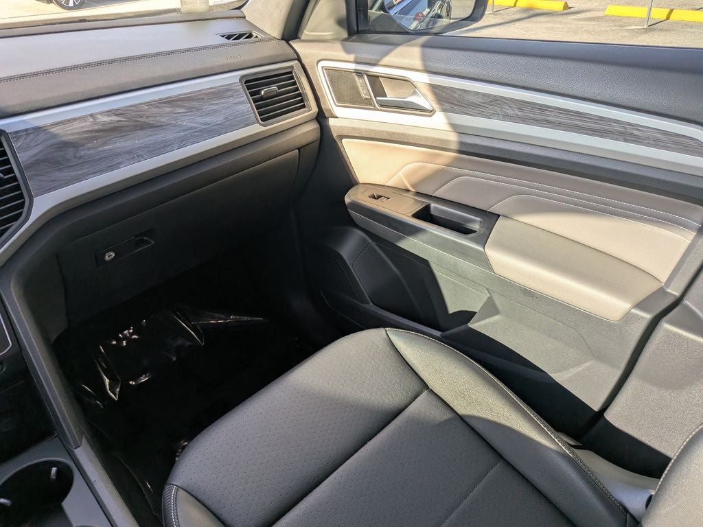 2021 Volkswagen Atlas Cross Sport 2.0T SE w/Technology