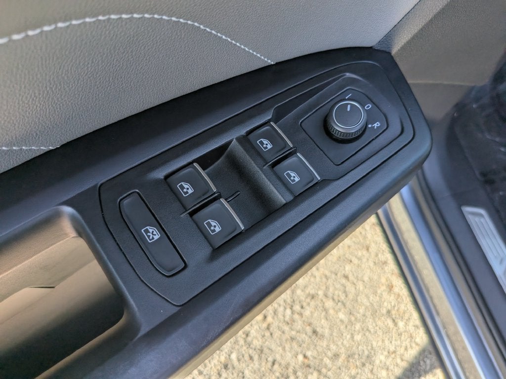 2021 Volkswagen Atlas Cross Sport 2.0T SE w/Technology