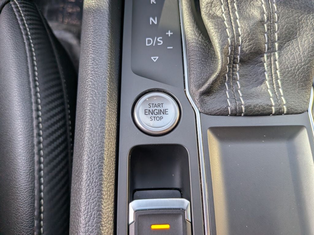 2021 Volkswagen Atlas Cross Sport 2.0T SE w/Technology