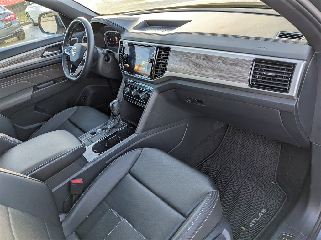 2023 Volkswagen Atlas Cross Sport 2.0T SE w/Technology