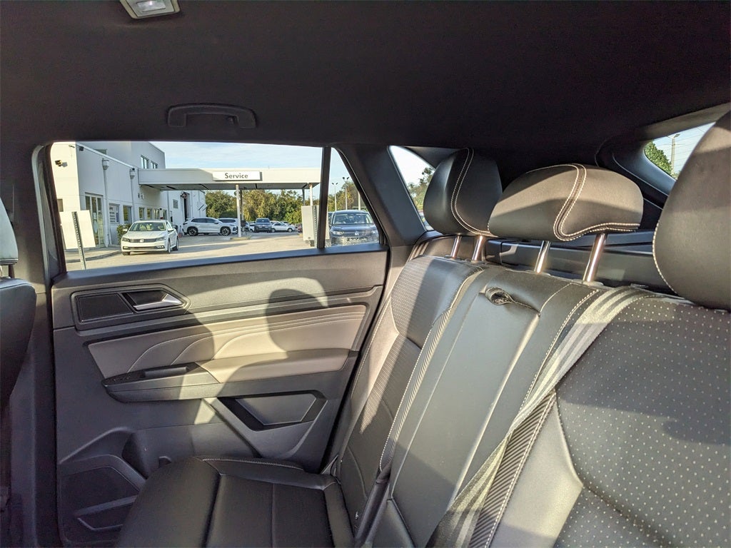 2023 Volkswagen Atlas Cross Sport 2.0T SE w/Technology