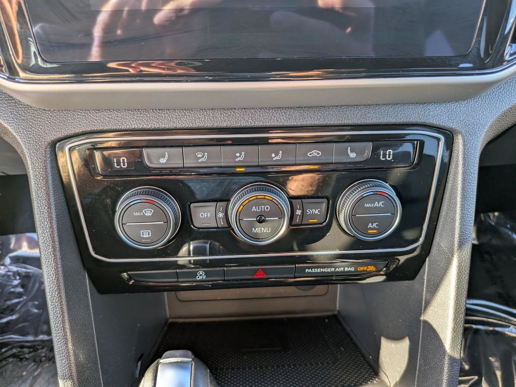 2023 Volkswagen Atlas Cross Sport 2.0T SE w/Technology