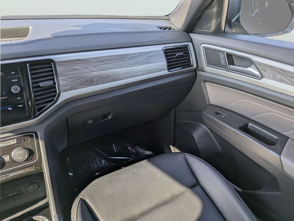 2023 Volkswagen Atlas Cross Sport 2.0T SE w/Technology