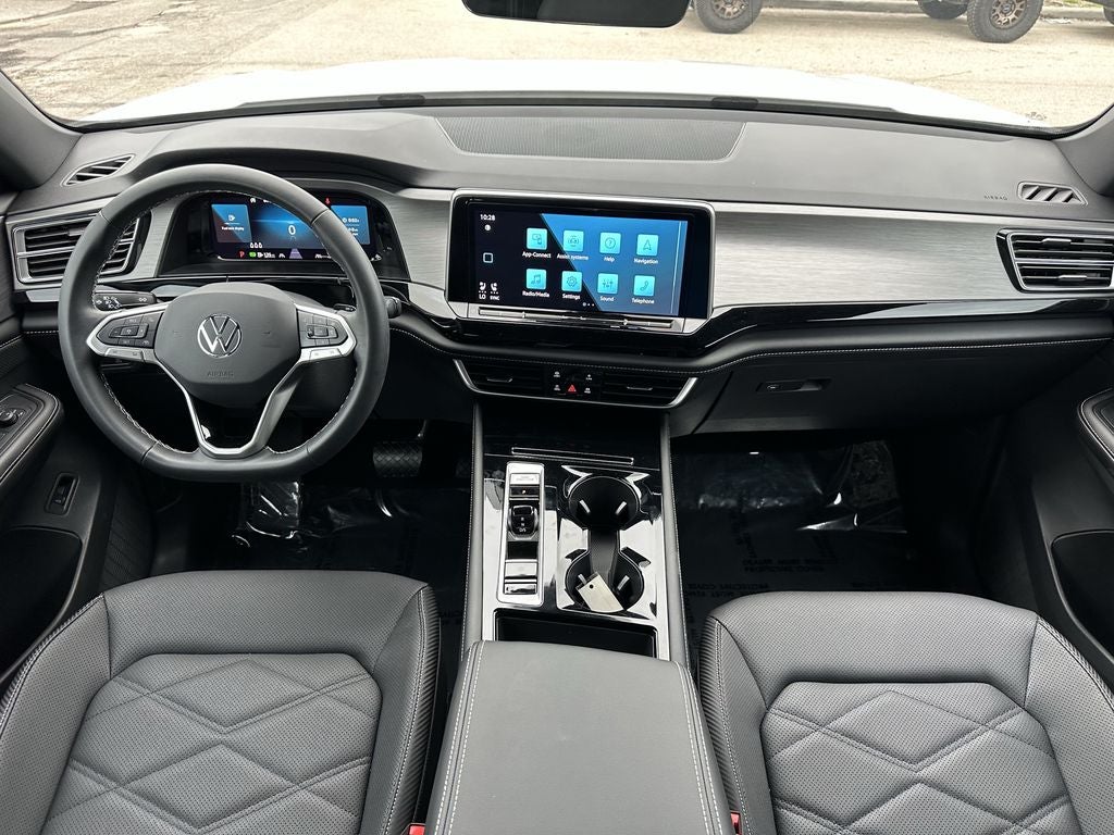 2024 Volkswagen Atlas Cross Sport 2.0T SE w/Technology