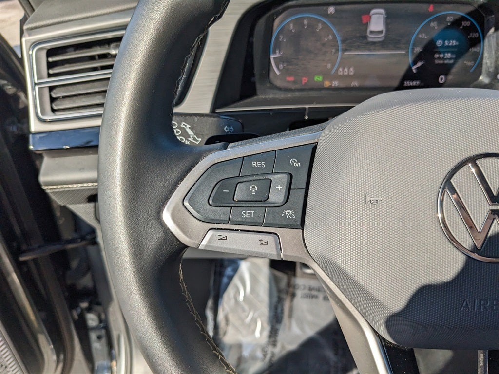 2024 Volkswagen Atlas Cross Sport 2.0T SE w/Technology