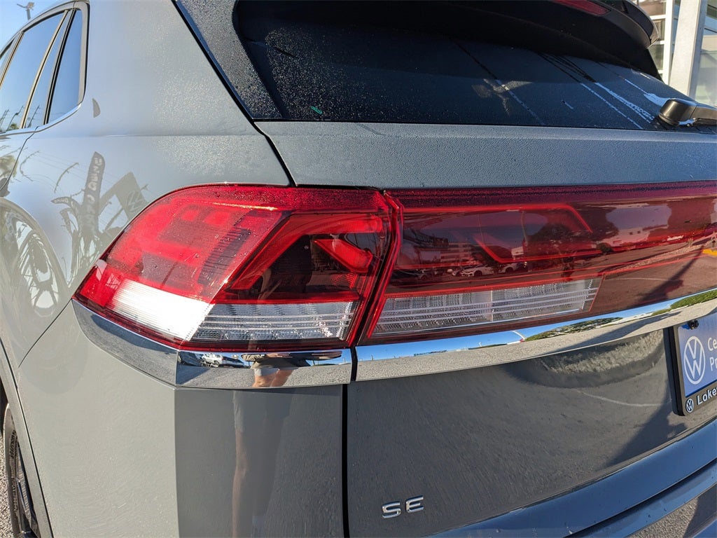 2025 Volkswagen Atlas Cross Sport 2.0T SE w/Technology