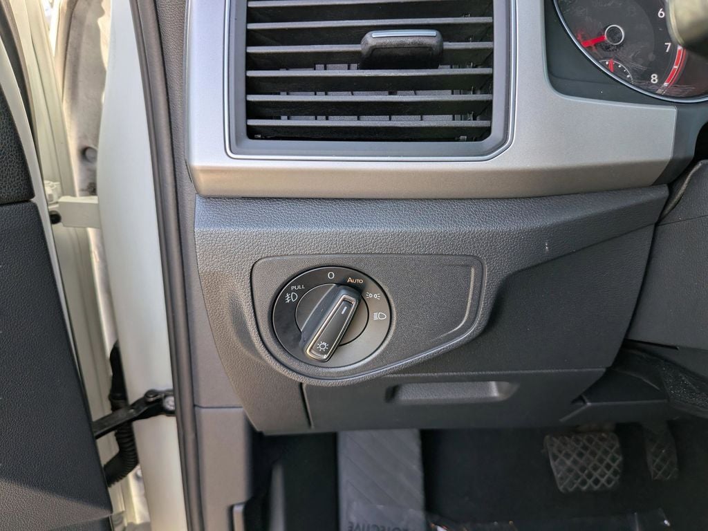 2019 Volkswagen Atlas 2.0T SE w/Technology w/Technology