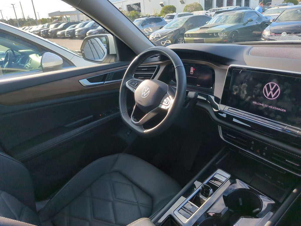2024 Volkswagen Atlas 2.0T SE w/Technology