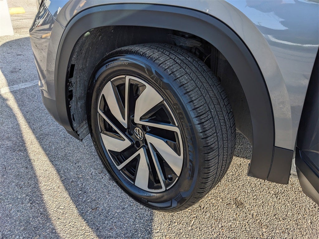 2025 Volkswagen Atlas 2.0T SE w/Technology