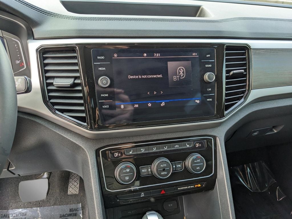 2023 Volkswagen Atlas 3.6L V6 SE w/Technology