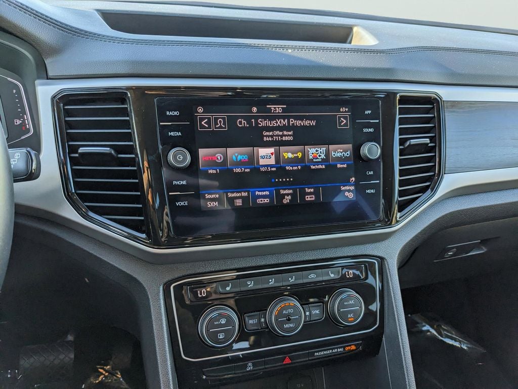 2022 Volkswagen Atlas 3.6L V6 SE w/Technology