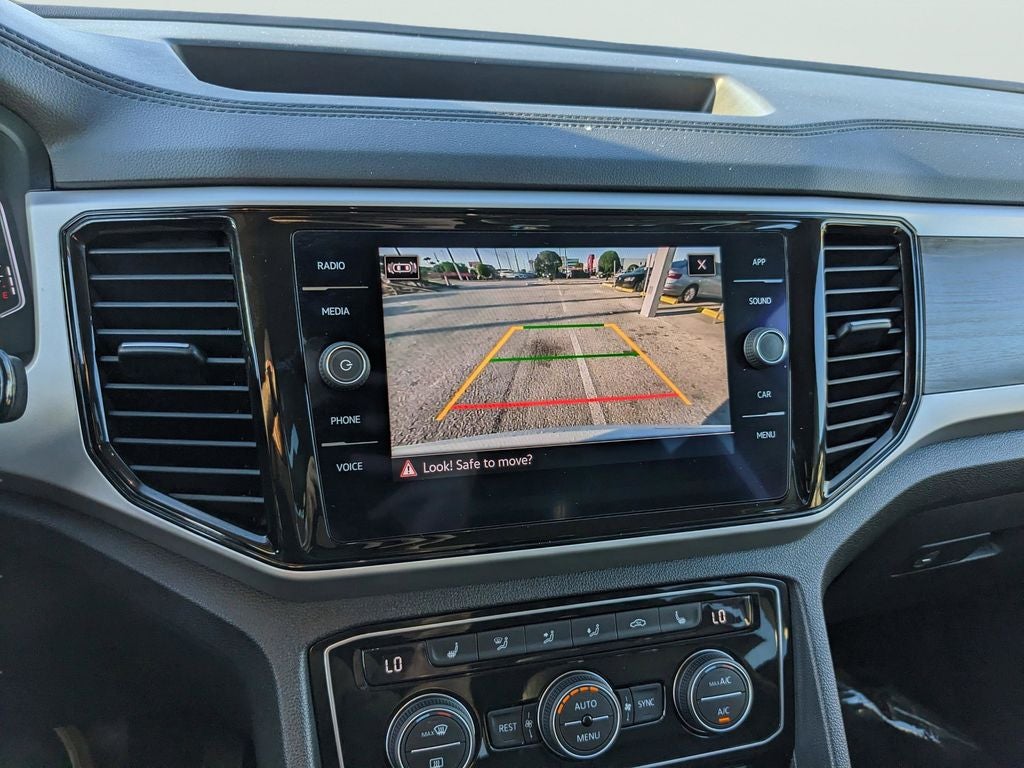 2022 Volkswagen Atlas 3.6L V6 SE w/Technology