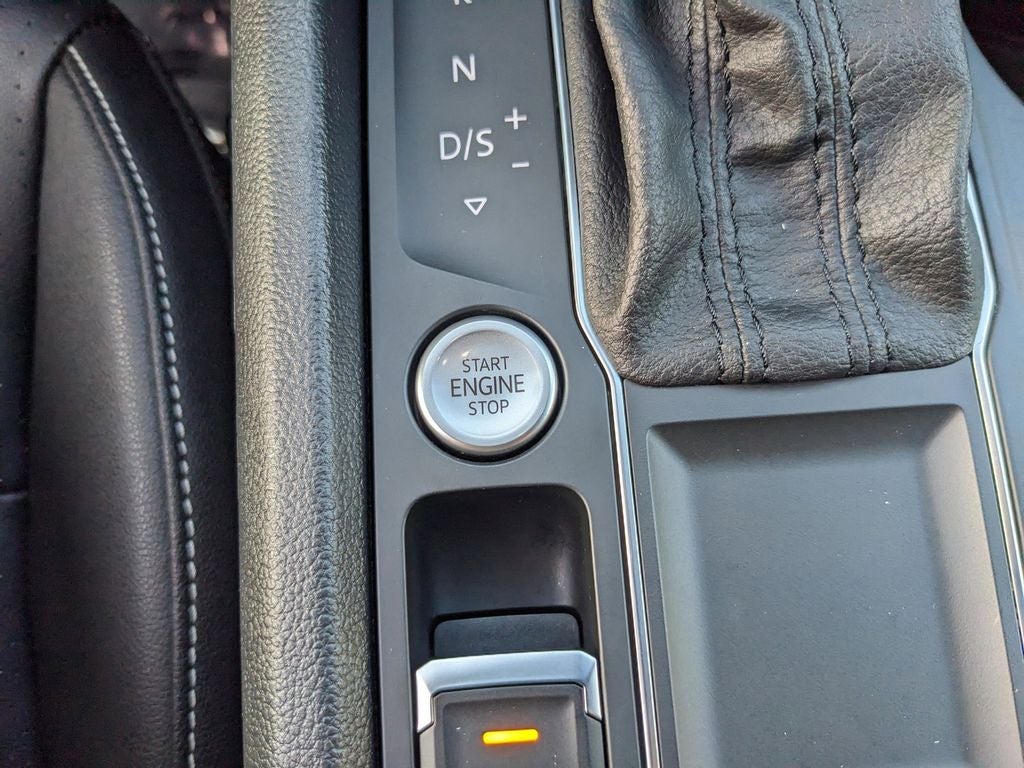 2020 Volkswagen Atlas Cross Sport 2.0T SE w/Technology