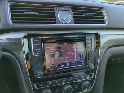 2017 Volkswagen Passat 1.8T SE w/Technology