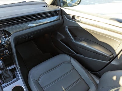 2021 Volkswagen Passat 2.0T R-Line