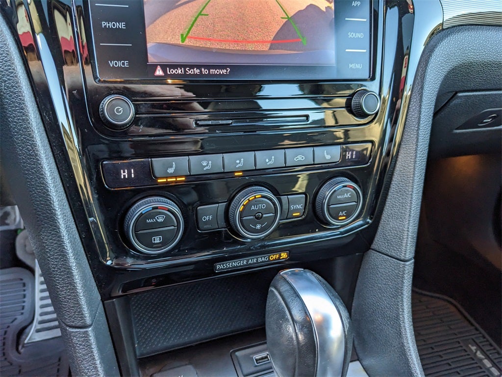 2021 Volkswagen Passat 2.0T R-Line