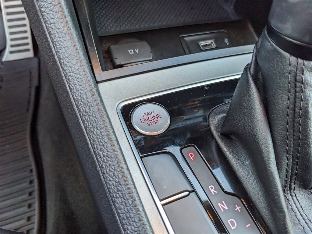 2021 Volkswagen Passat 2.0T R-Line