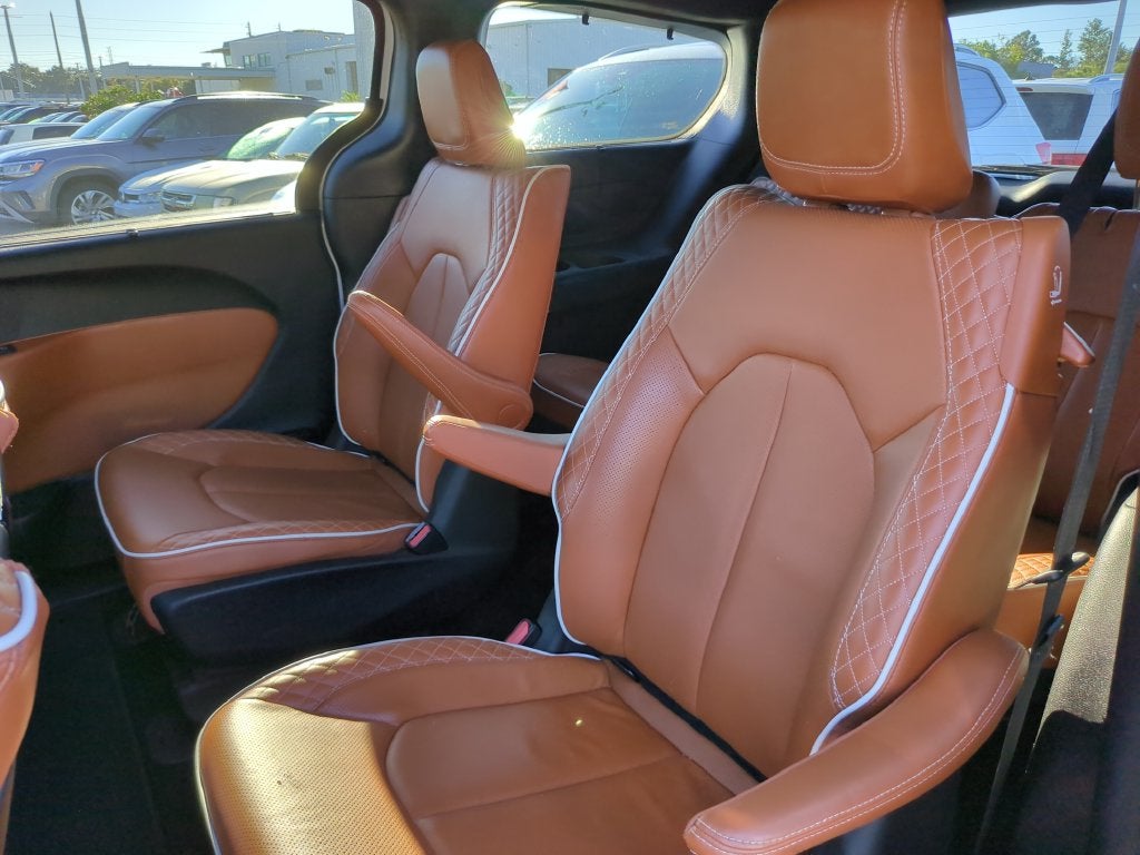 2024 Chrysler Pacifica Hybrid Pinnacle