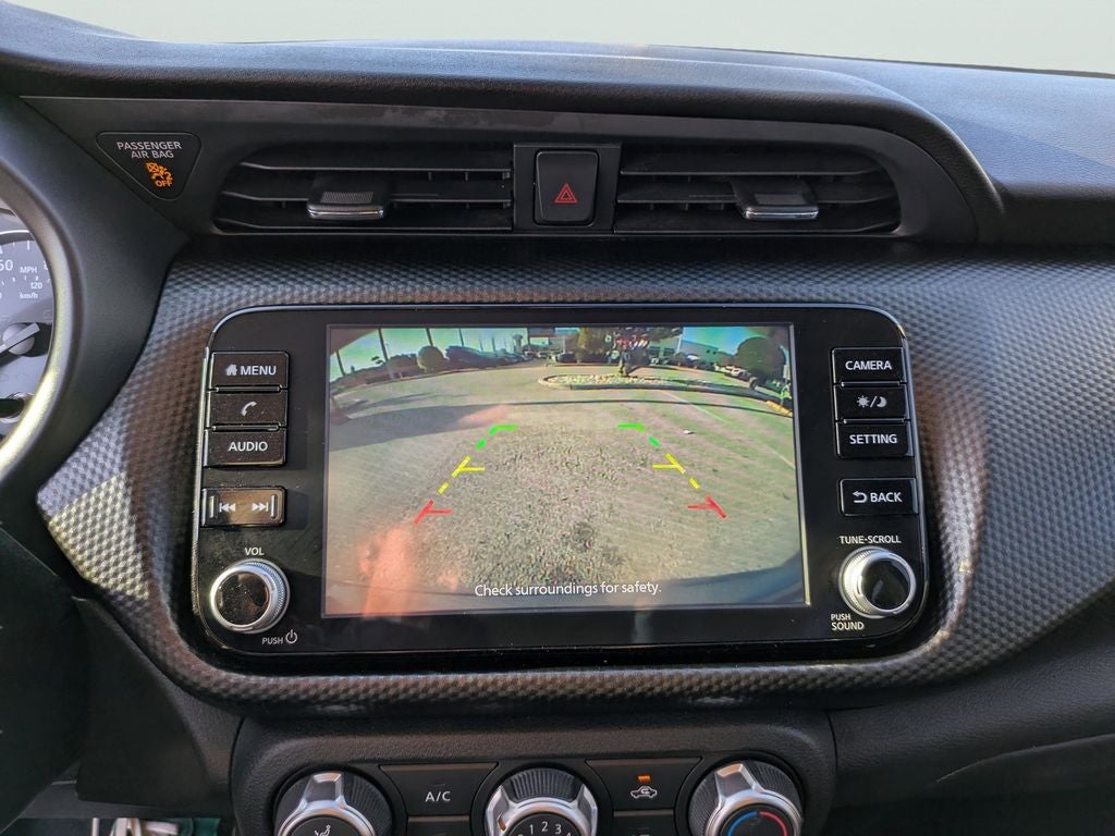 2023 Nissan Kicks SV