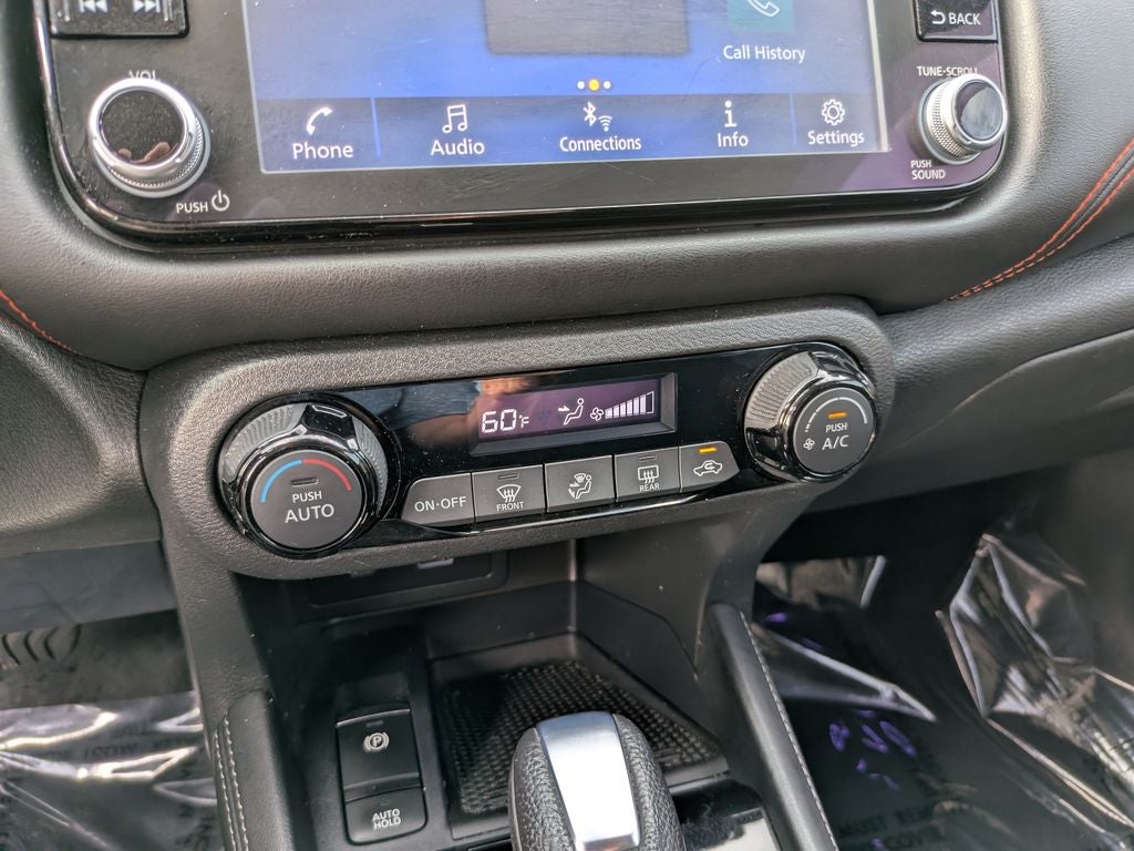 2021 Nissan Kicks SR