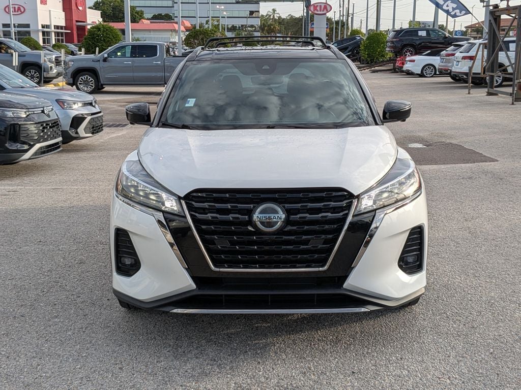 2021 Nissan Kicks SR