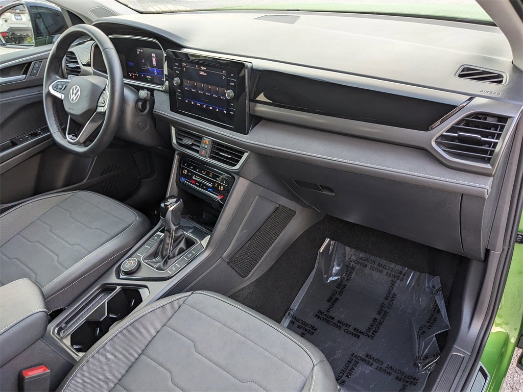 2025 Volkswagen Taos 1.5T SE Black