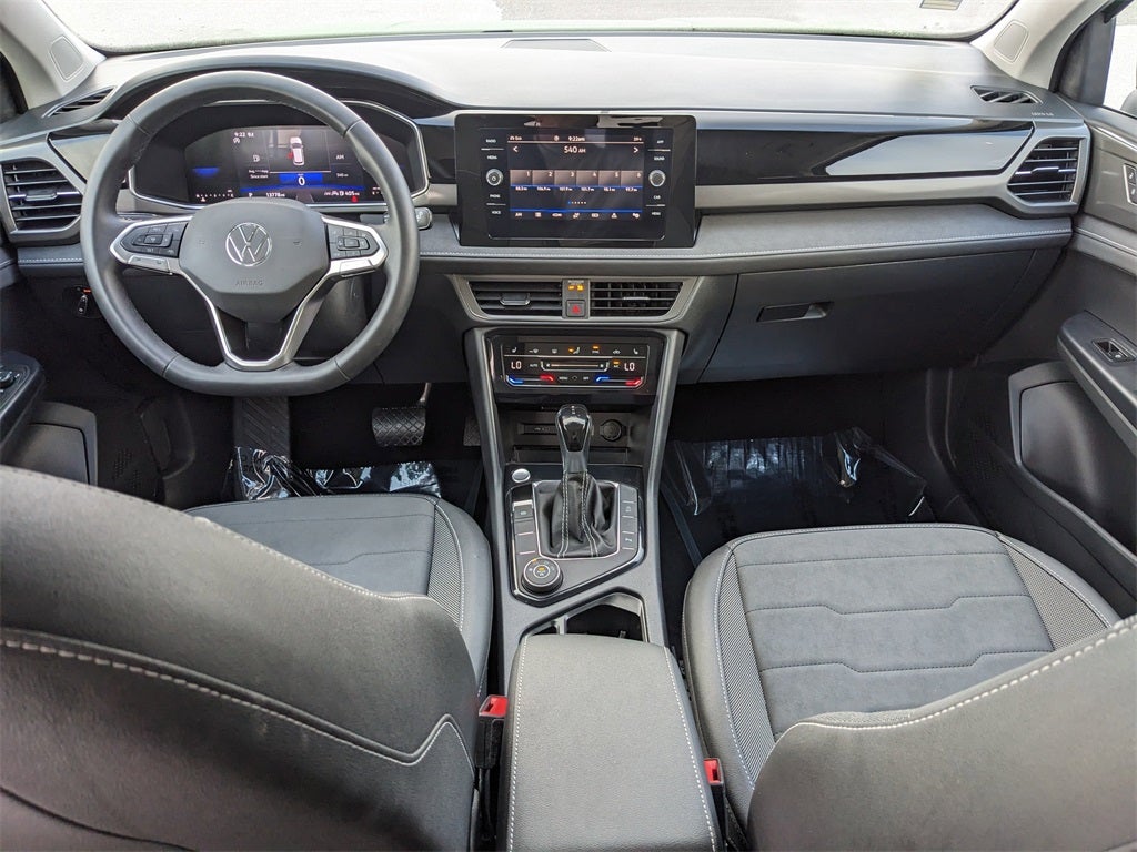 2025 Volkswagen Taos 1.5T SE Black