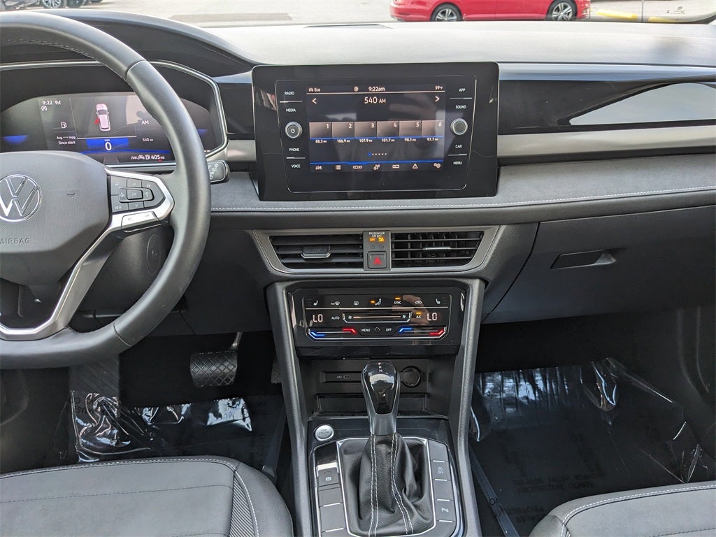 2025 Volkswagen Taos 1.5T SE Black