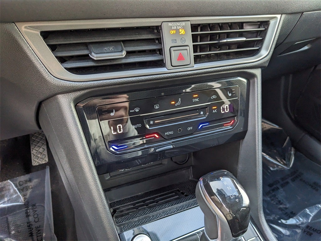 2025 Volkswagen Taos 1.5T SE Black