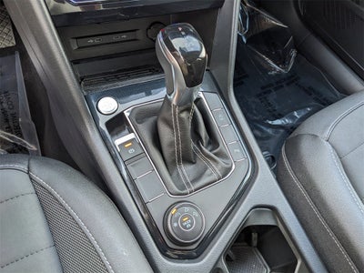 2025 Volkswagen Taos 1.5T SE Black