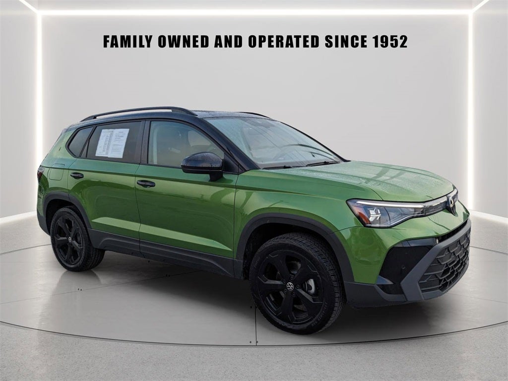 2025 Volkswagen Taos 1.5T SE Black