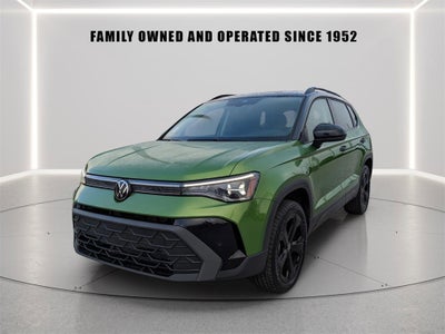 2025 Volkswagen Taos 1.5T SE Black