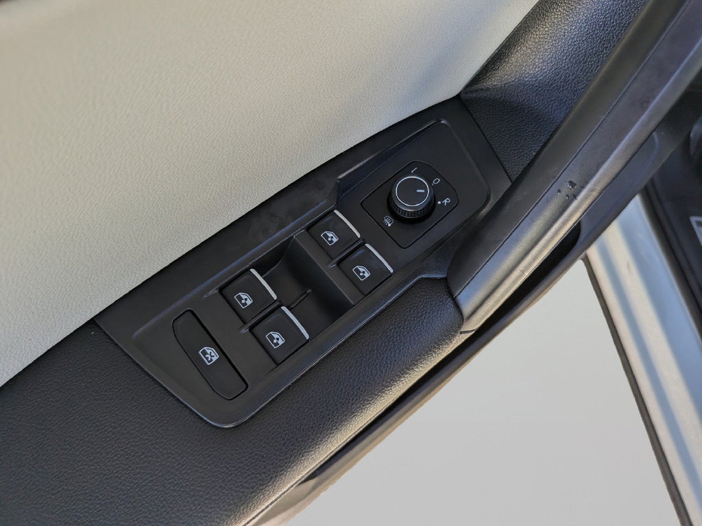 2021 Volkswagen Tiguan 2.0T SE R-Line Black