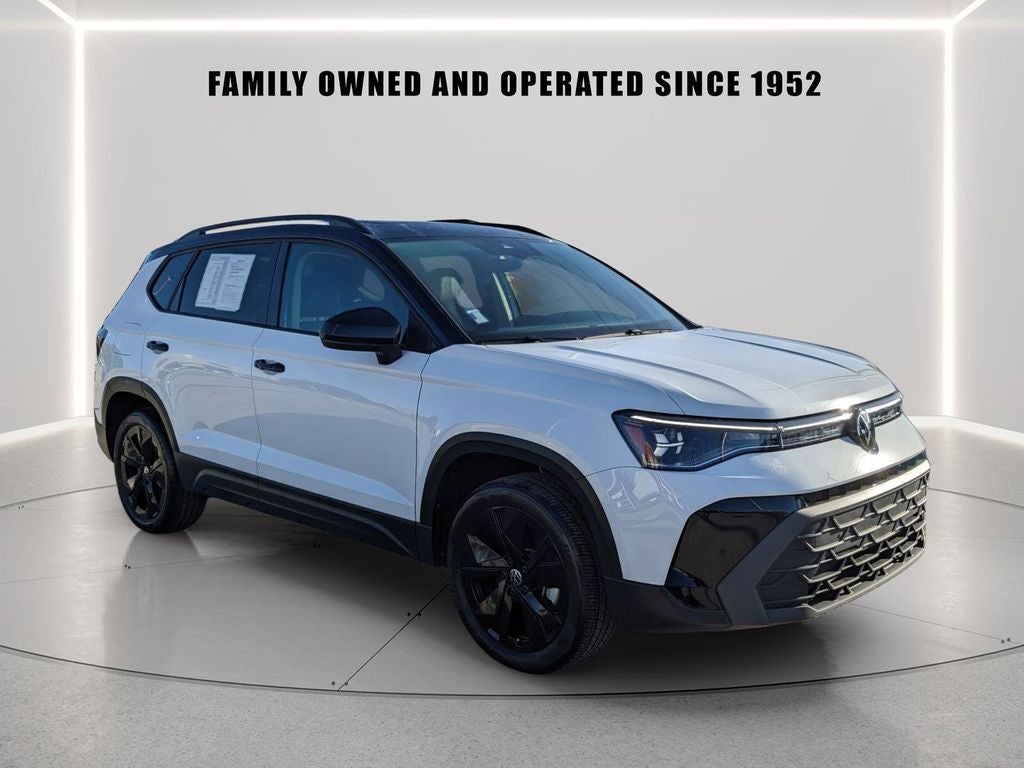 2025 Volkswagen Taos 1.5T SE Black