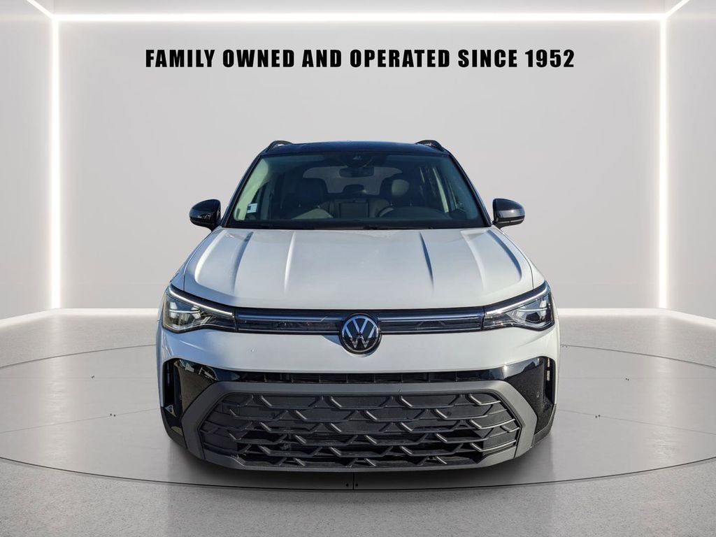 2025 Volkswagen Taos 1.5T SE Black