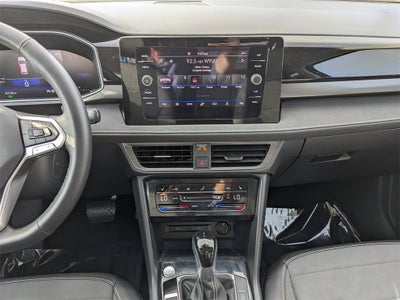 2025 Volkswagen Taos 1.5T SE Black