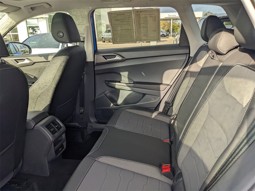 2025 Volkswagen Taos 1.5T SE Black