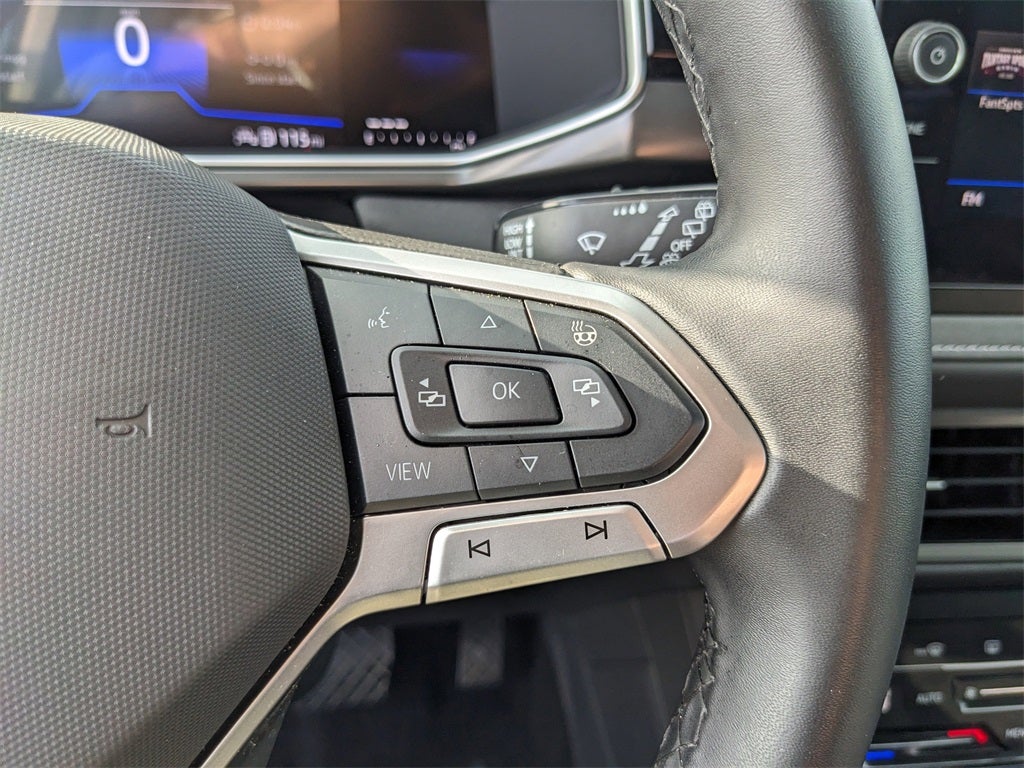 2025 Volkswagen Taos 1.5T SE Black