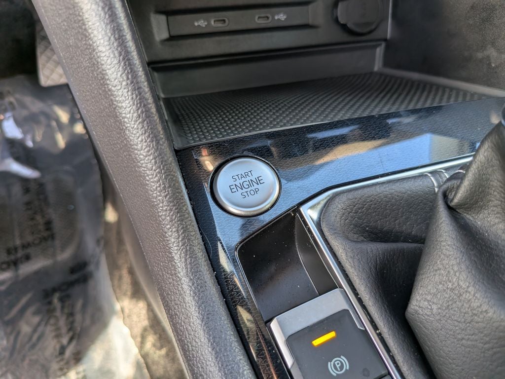 2025 Volkswagen Taos 1.5T S