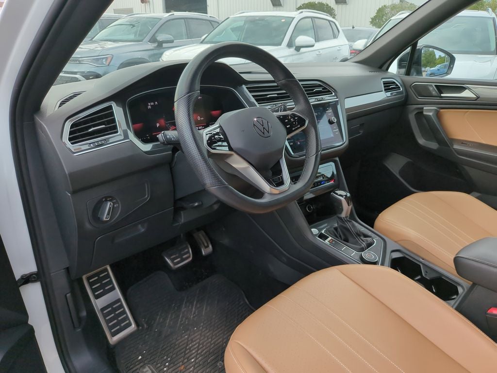 2024 Volkswagen Tiguan 2.0T SE R-Line Black