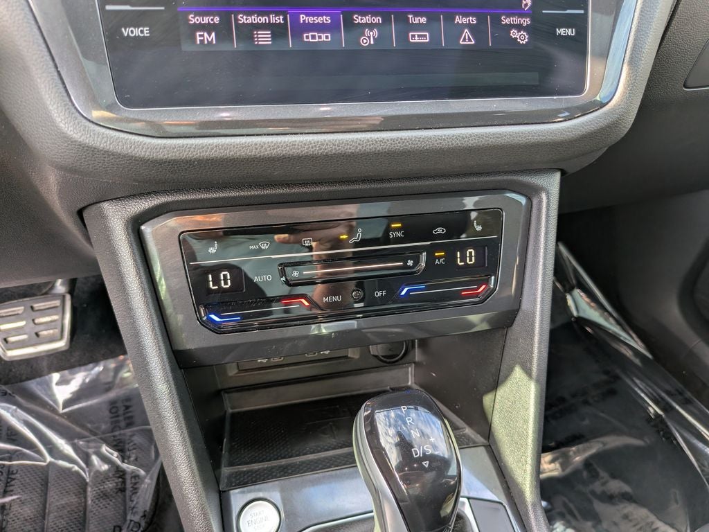 2023 Volkswagen Tiguan 2.0T SE R-Line Black