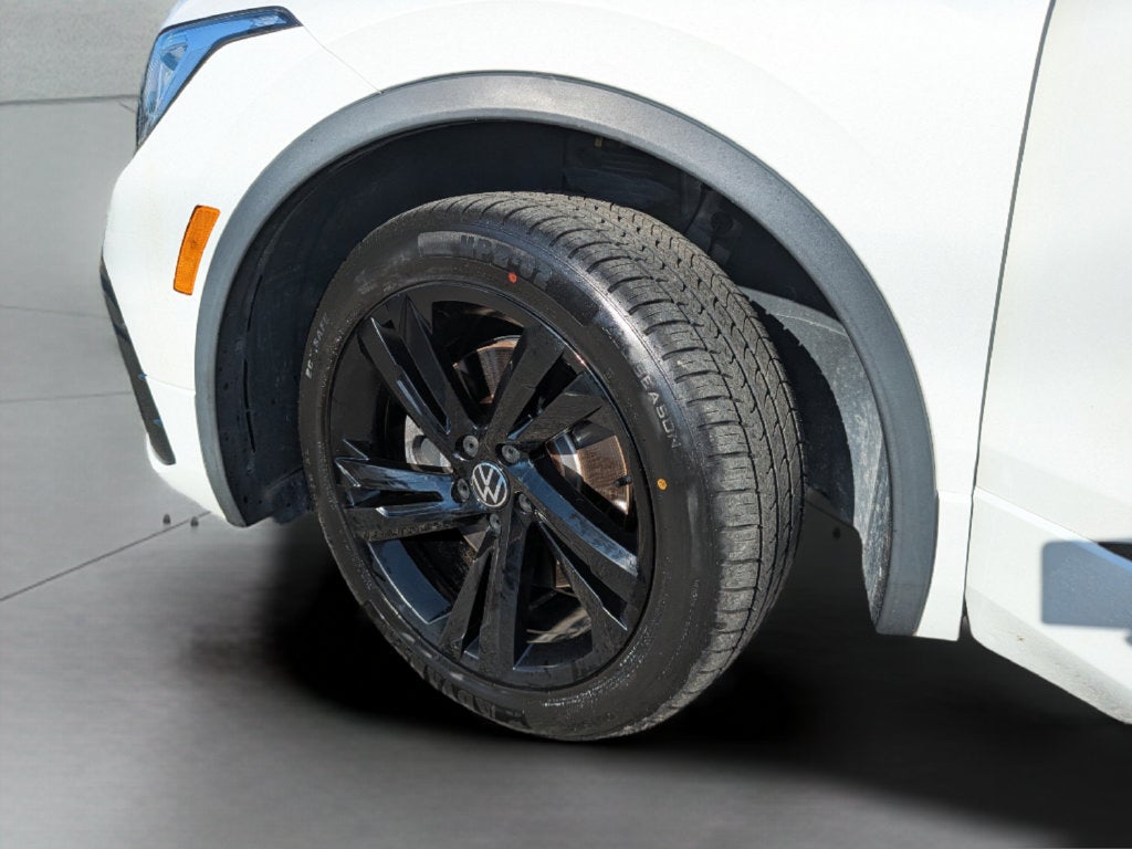 2023 Volkswagen Tiguan 2.0T SE R-Line Black