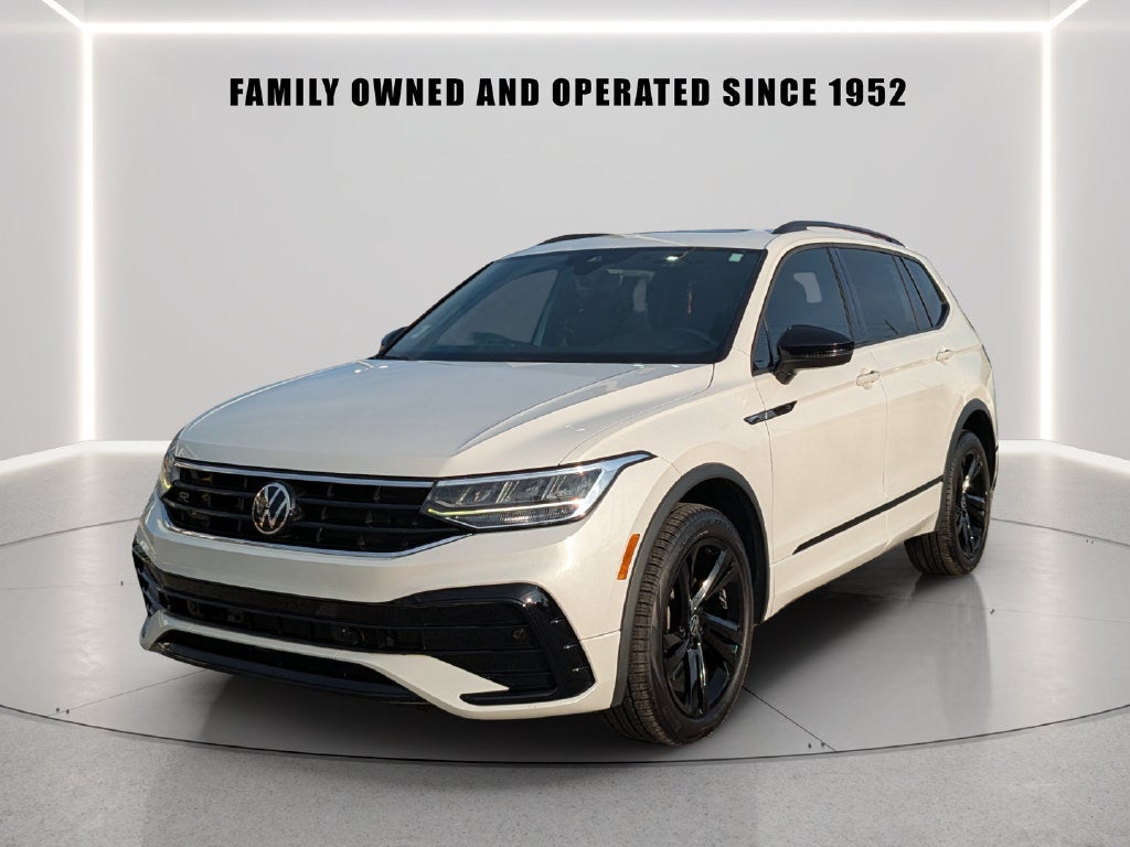 2023 Volkswagen Tiguan 2.0T SE R-Line Black