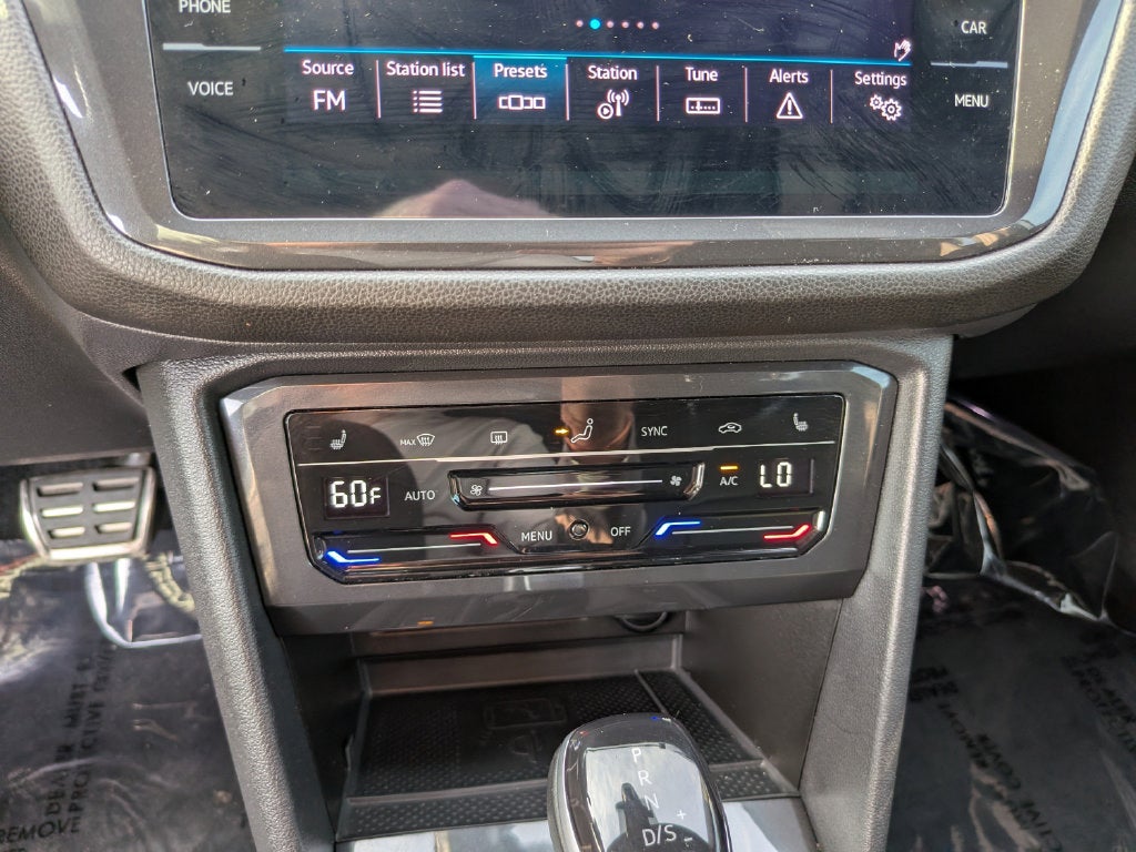 2023 Volkswagen Tiguan 2.0T SE R-Line Black