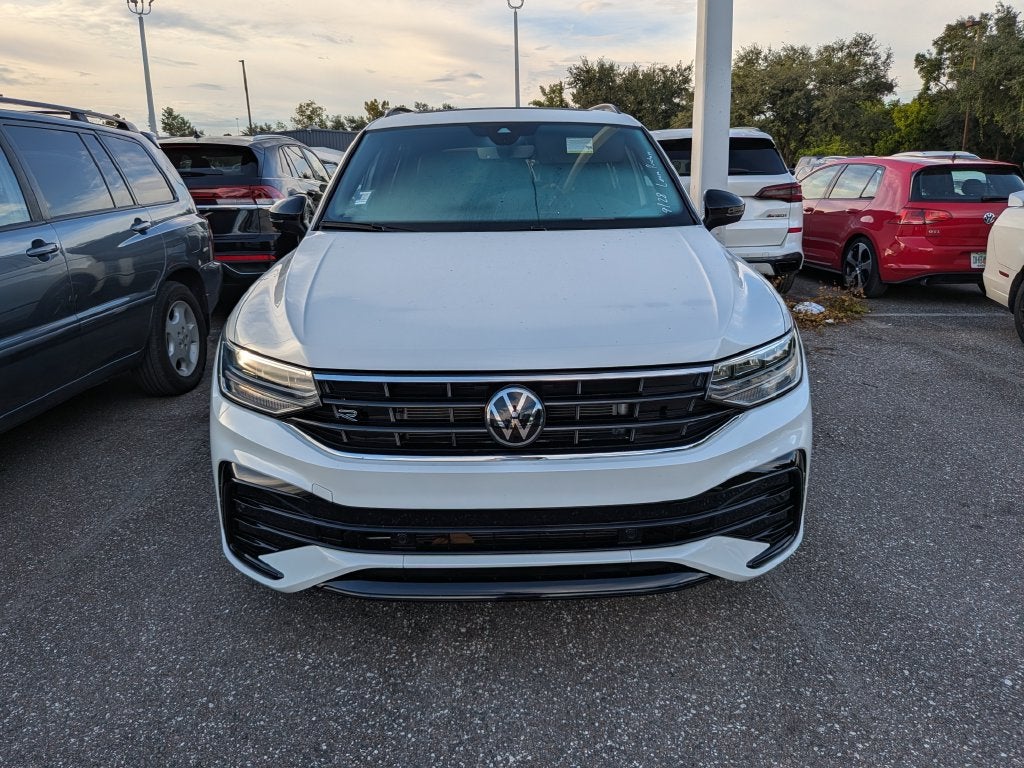2024 Volkswagen Tiguan 2.0T SE R-Line Black