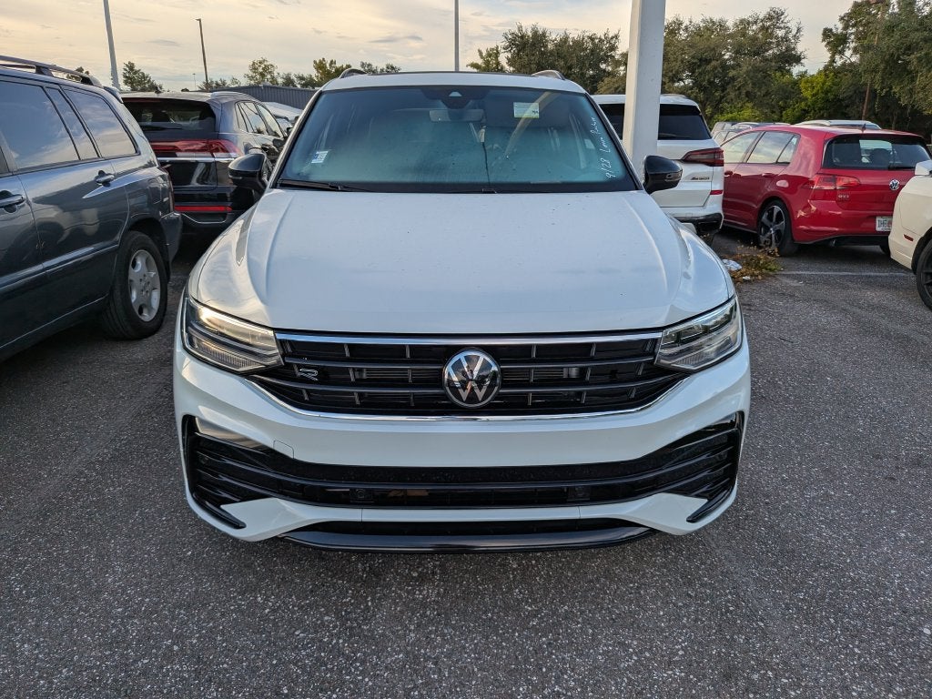 2024 Volkswagen Tiguan 2.0T SE R-Line Black